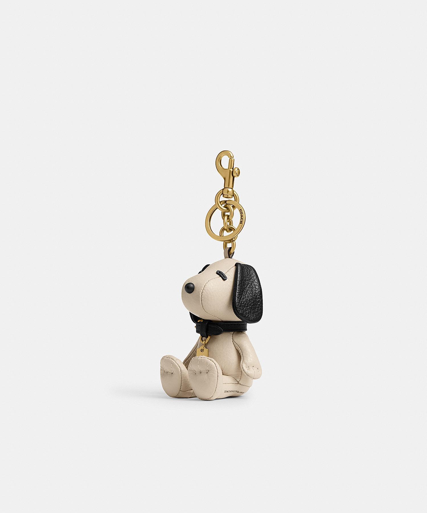 Coach x Peanuts 皮革Snoopy手袋掛飾 $1,900