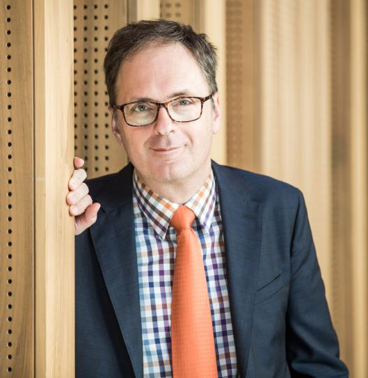 導演Csaba Káel。