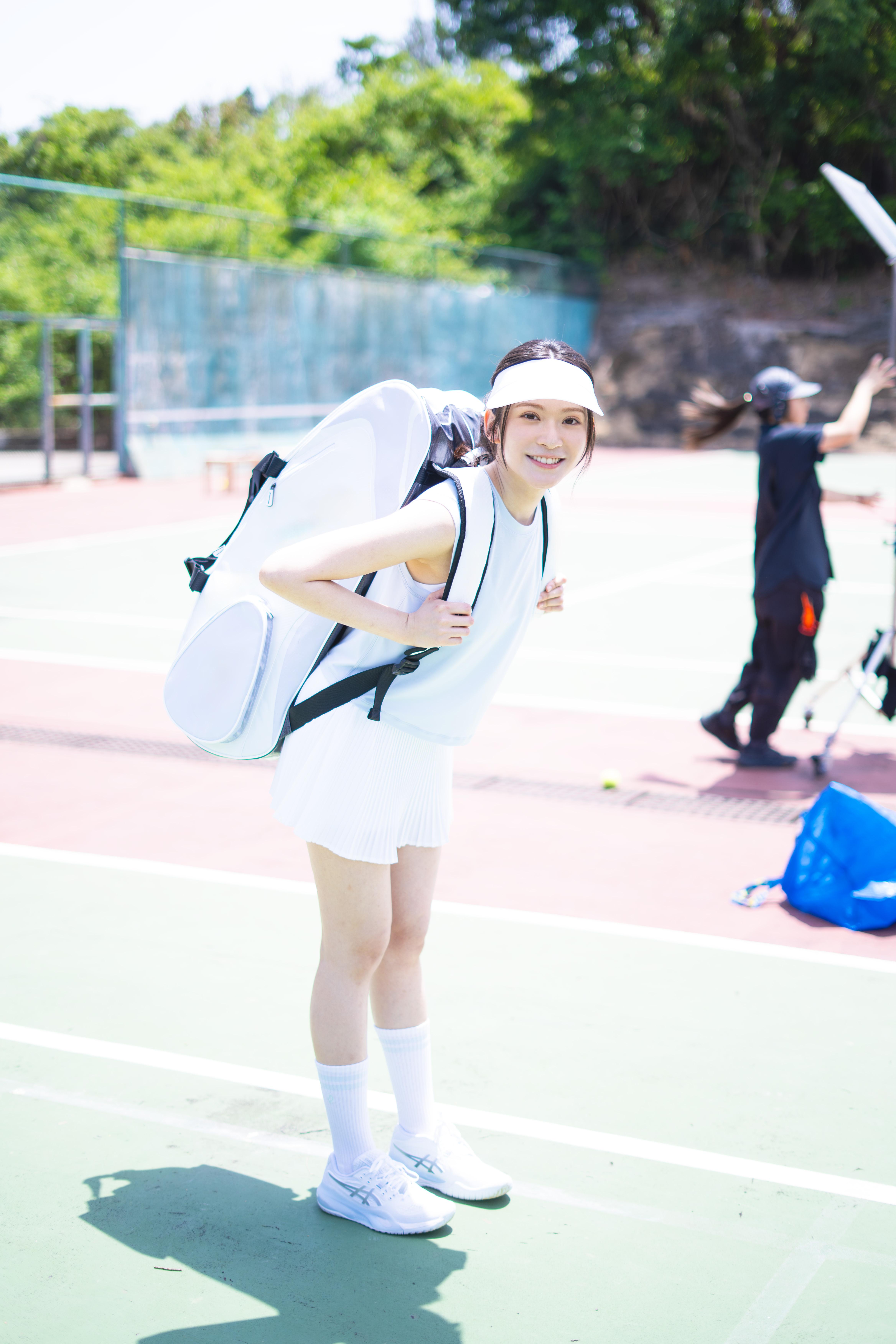 雲浩影自言新歌《別畏高》的 MV是獲香港網球名將黃澤林啟發。