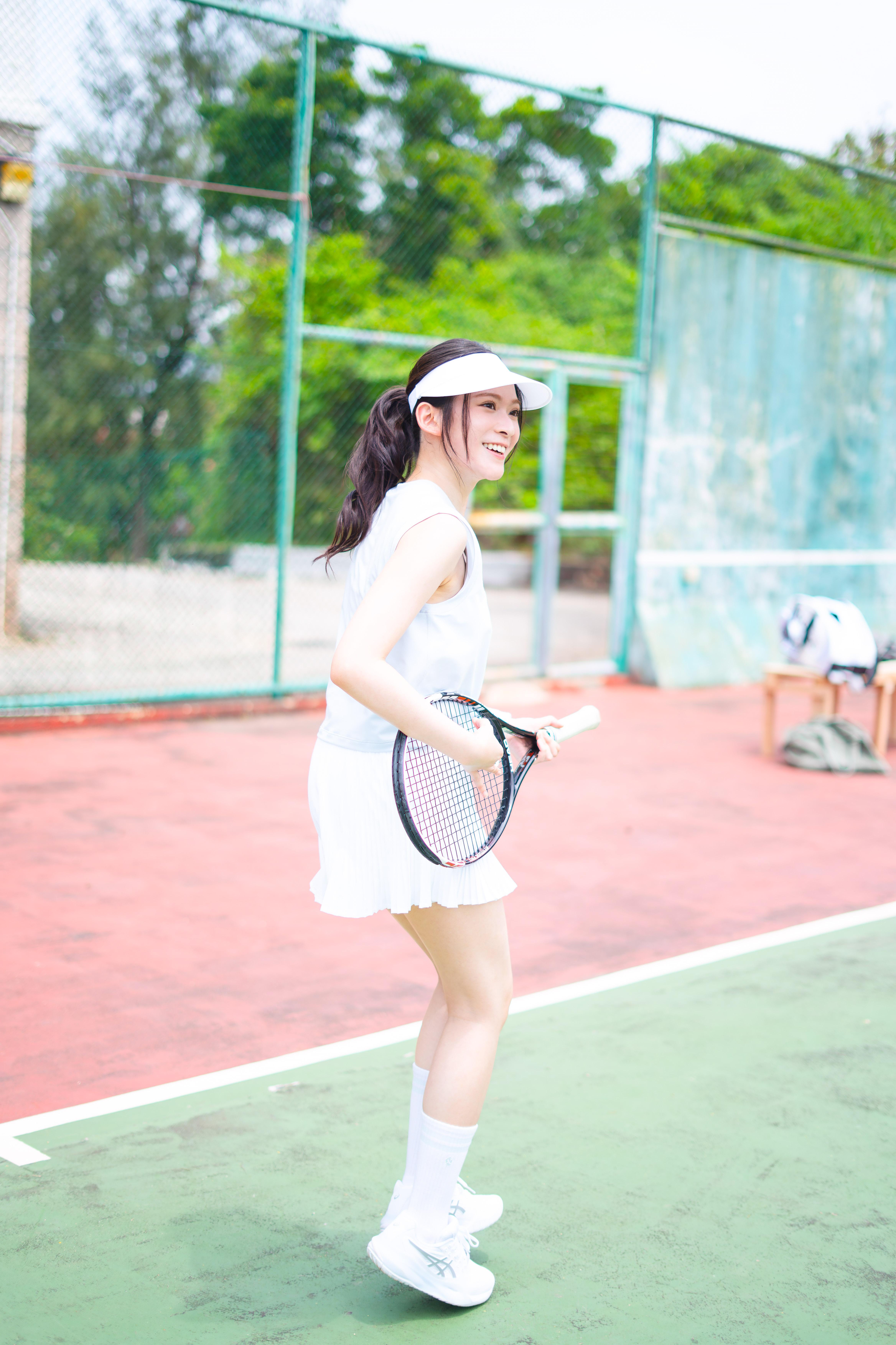 雲浩影與男友T-Ma情侶檔炮製新歌《別畏高》。