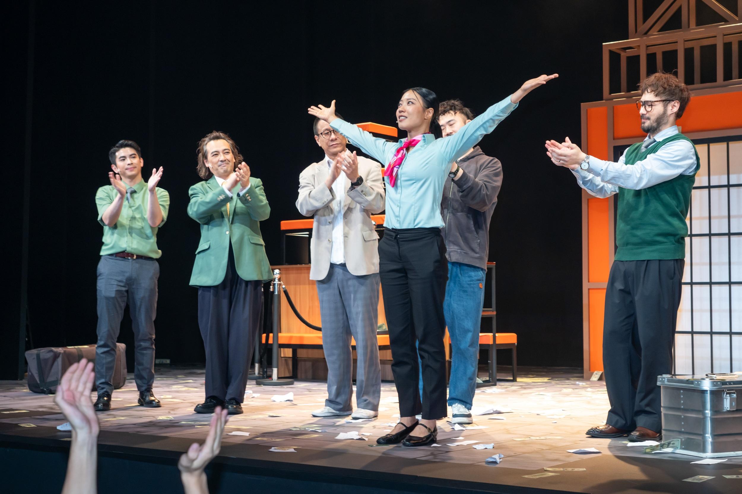 首次參演舞台劇的芯駖感謝一班隊員的包容和鼓勵。