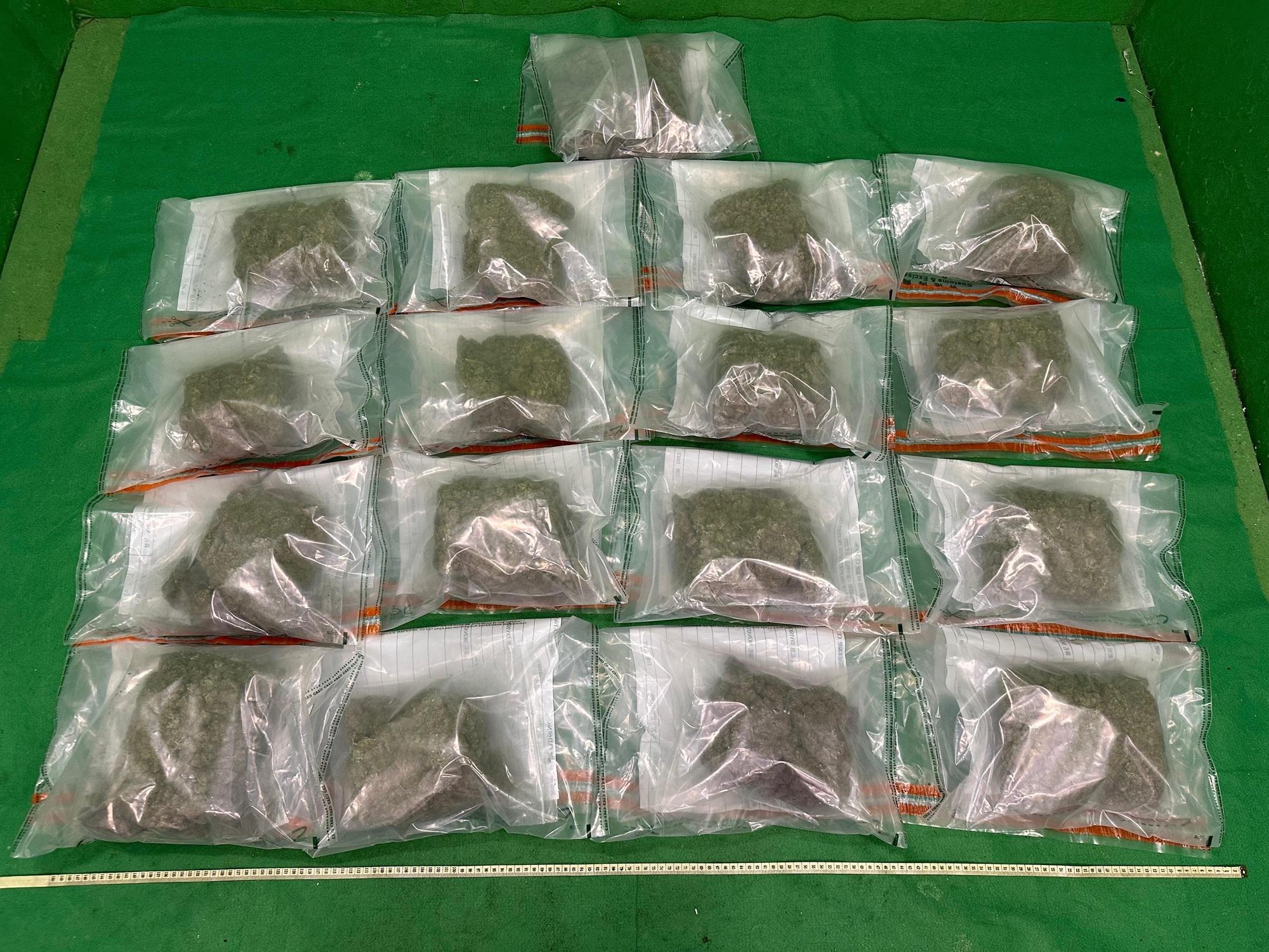 海關在行李上檢獲約9公斤懷疑大麻花。