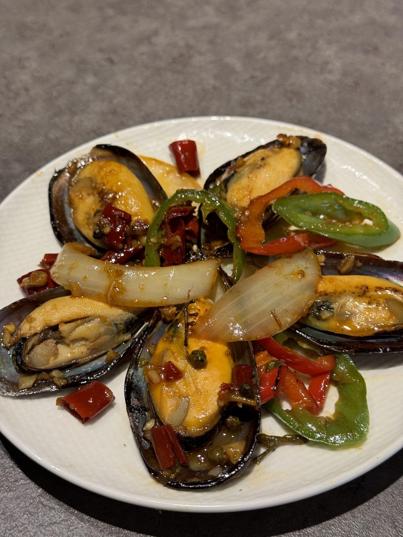 麻辣半殼藍青口 (晚市自助吧供應)