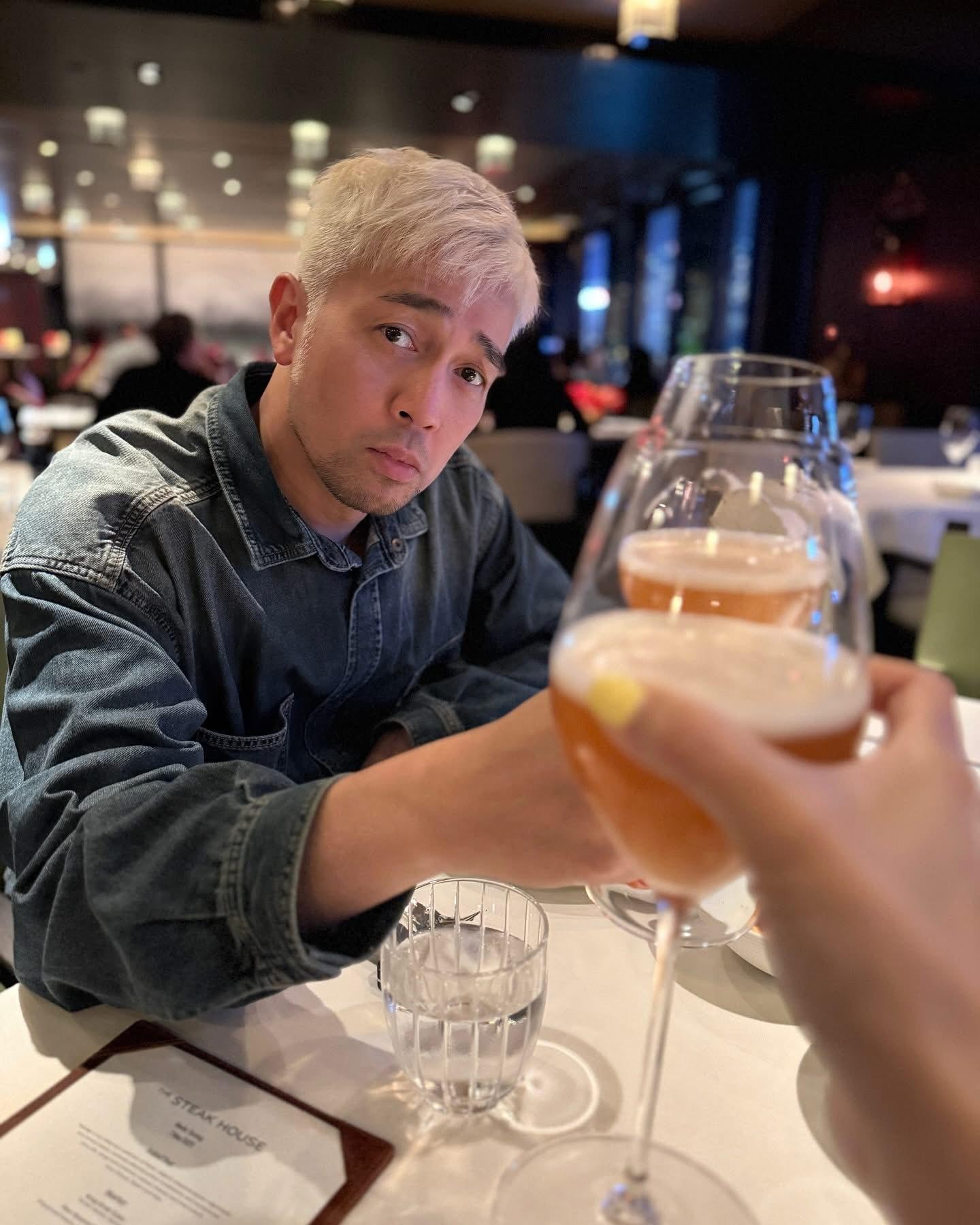 44歲楊洛婷孖Tim慶祝生日。