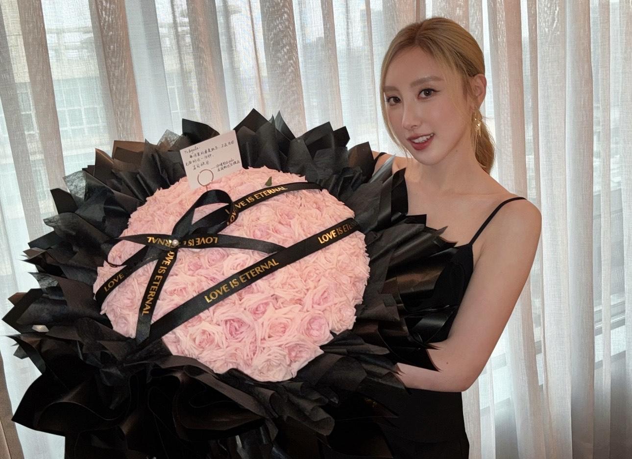 許靖韻慨嘆當年搞見面會,只有20人參加,如今已經有200人。