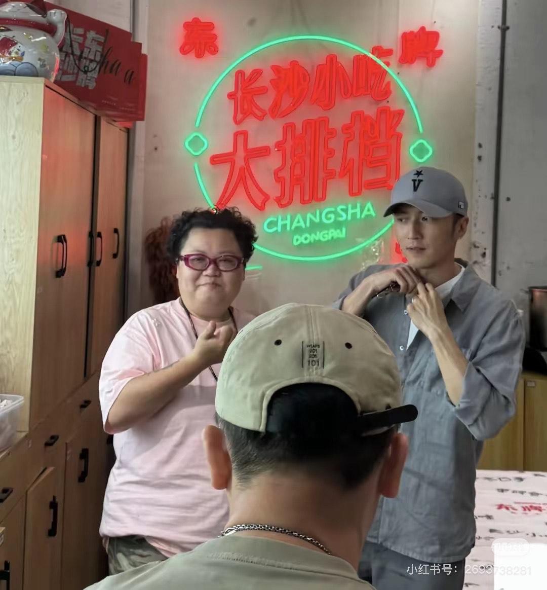 謝霆鋒孖王菲「蜜」遊後容光煥發。