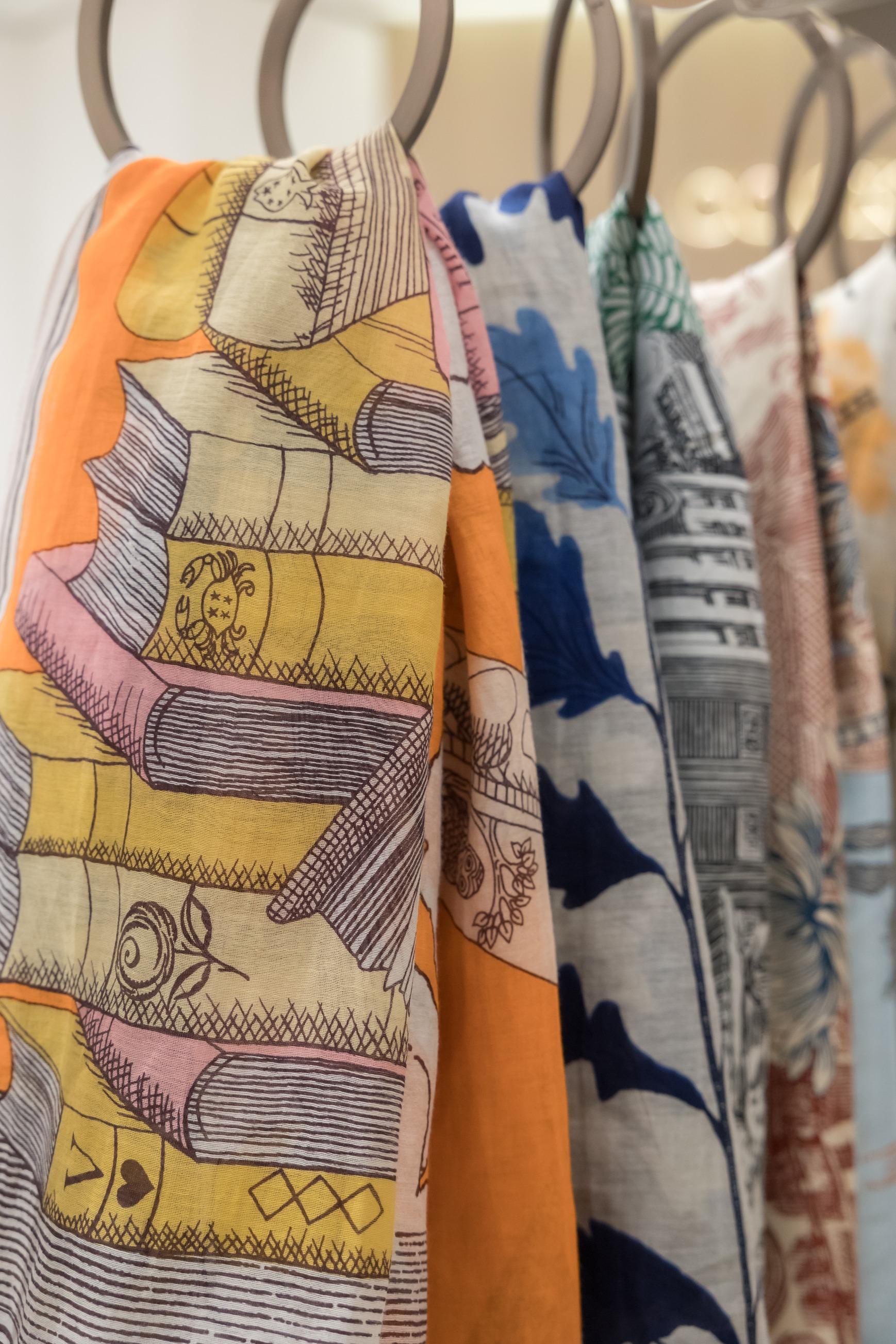 母親節禮物2025|Inoui Editions 圍巾 1,695