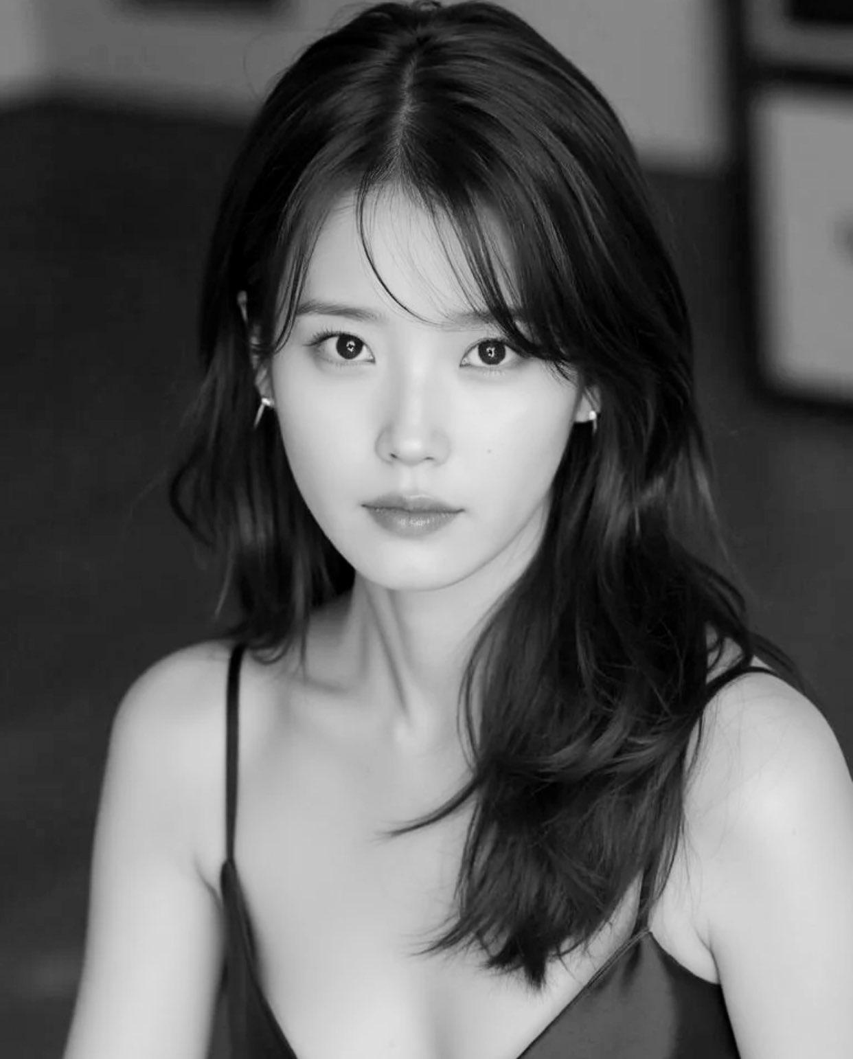 IU每次捐款,均以fans俱樂部UAENA的名義,結合自己的名字,以IUaena下進行。