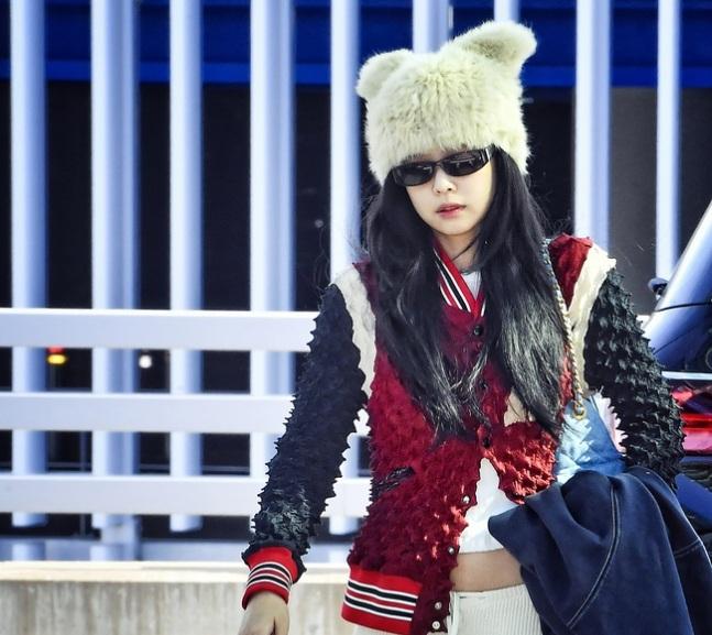 Jennie當之無愧成為時尚與音樂雙棲女王。