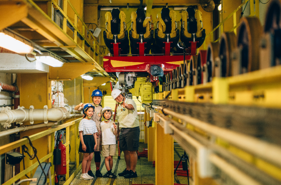 參觀登山纜車工場,觀察纜車運作點滴