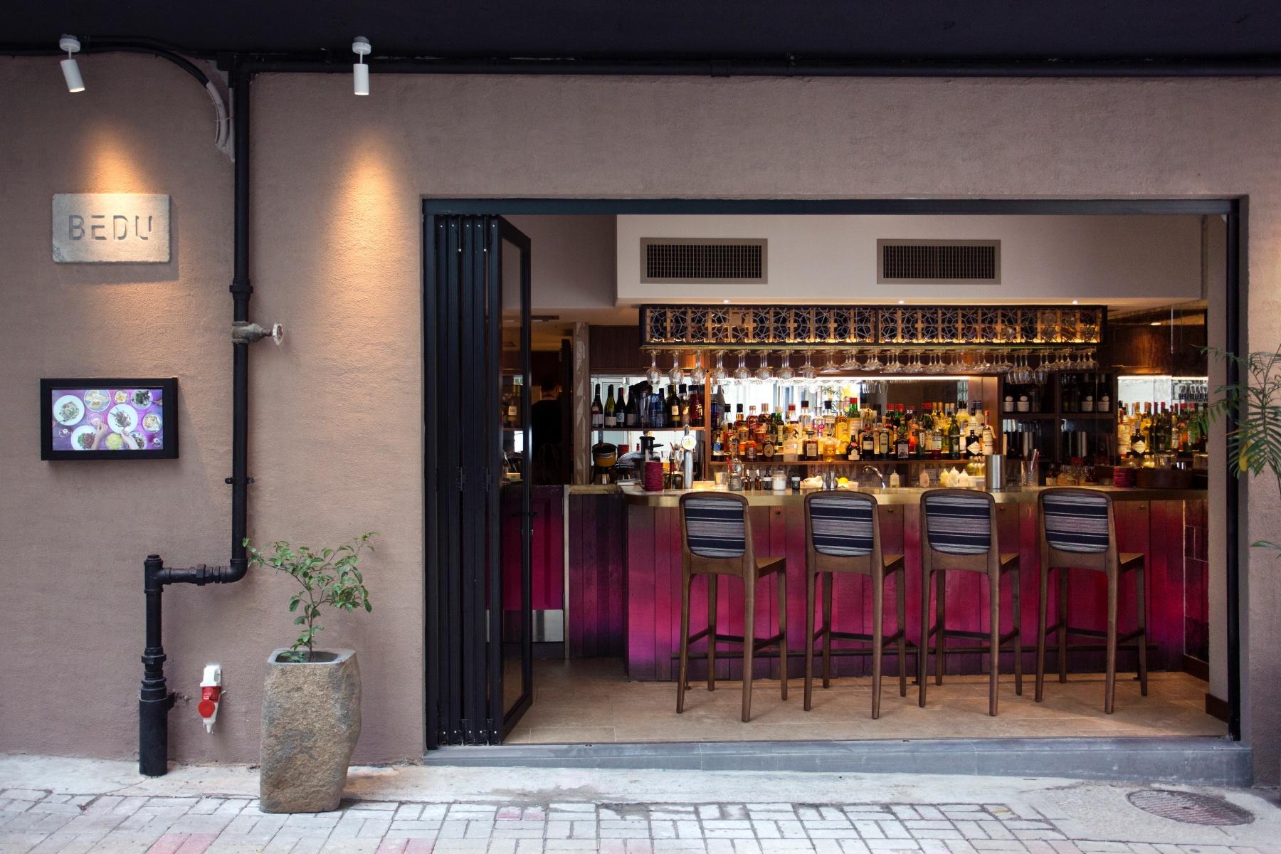 現代中東餐廳BEDU於2018年在中環歌賦街開業。