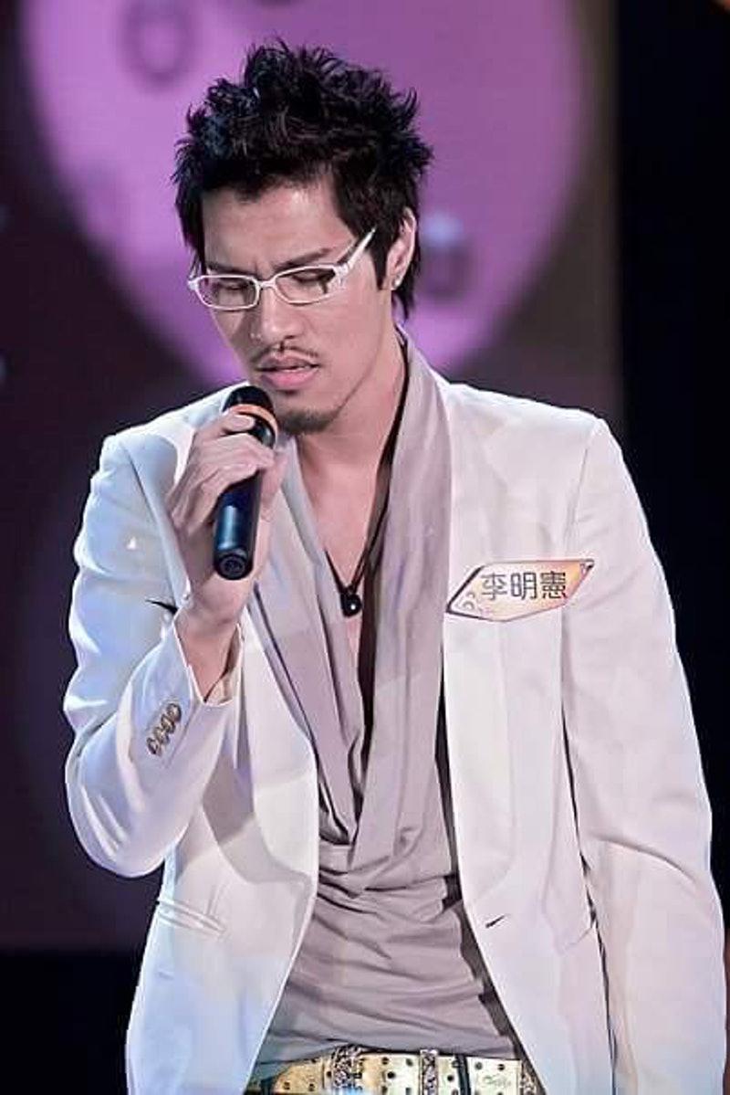 李明憲是中韓混血兒,曾參加第一屆《亞洲星光大道》而入行。