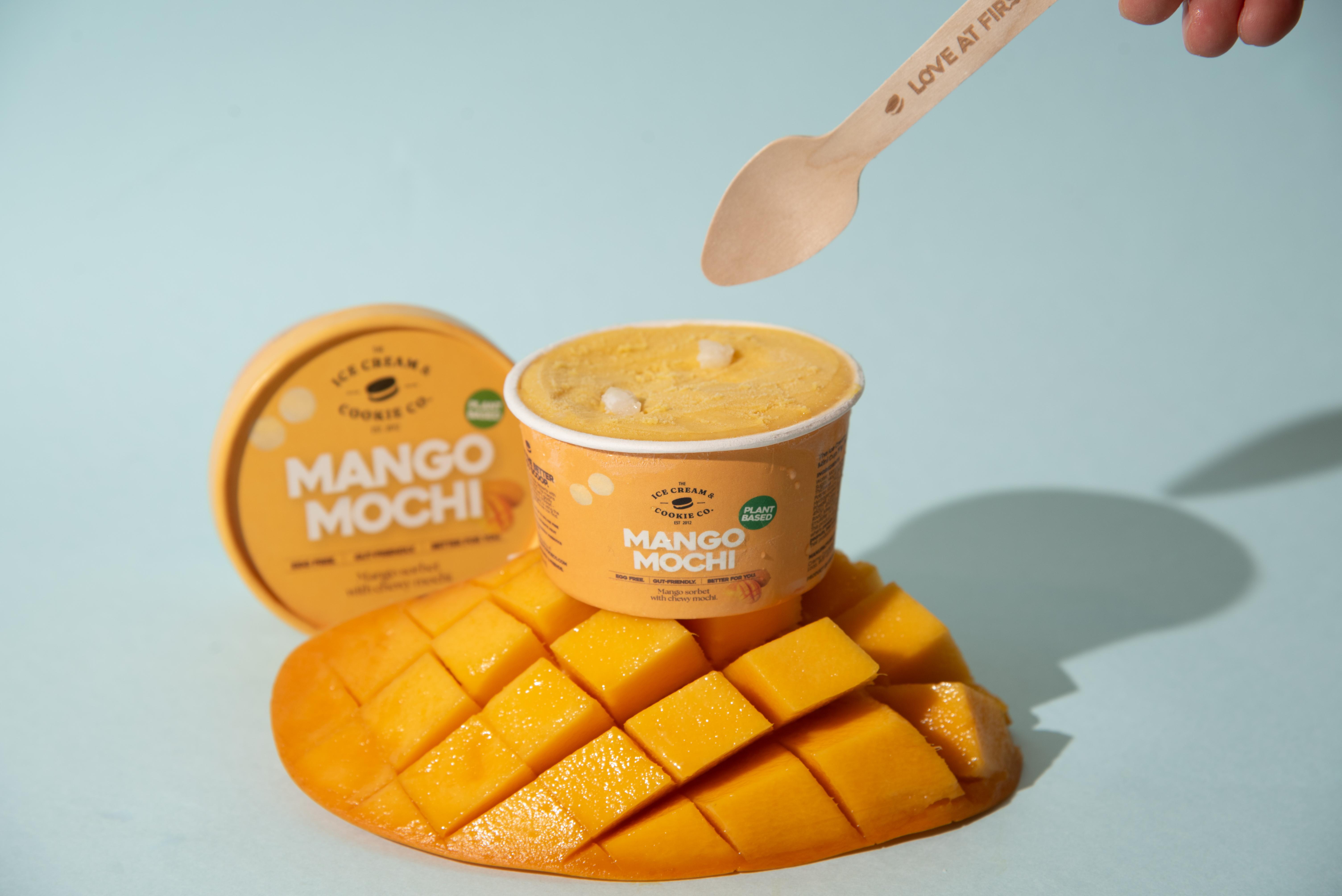 芒果麻糬雪糕迷你杯$28 阿芳索芒果雪葩芒果多汁充滿果香。