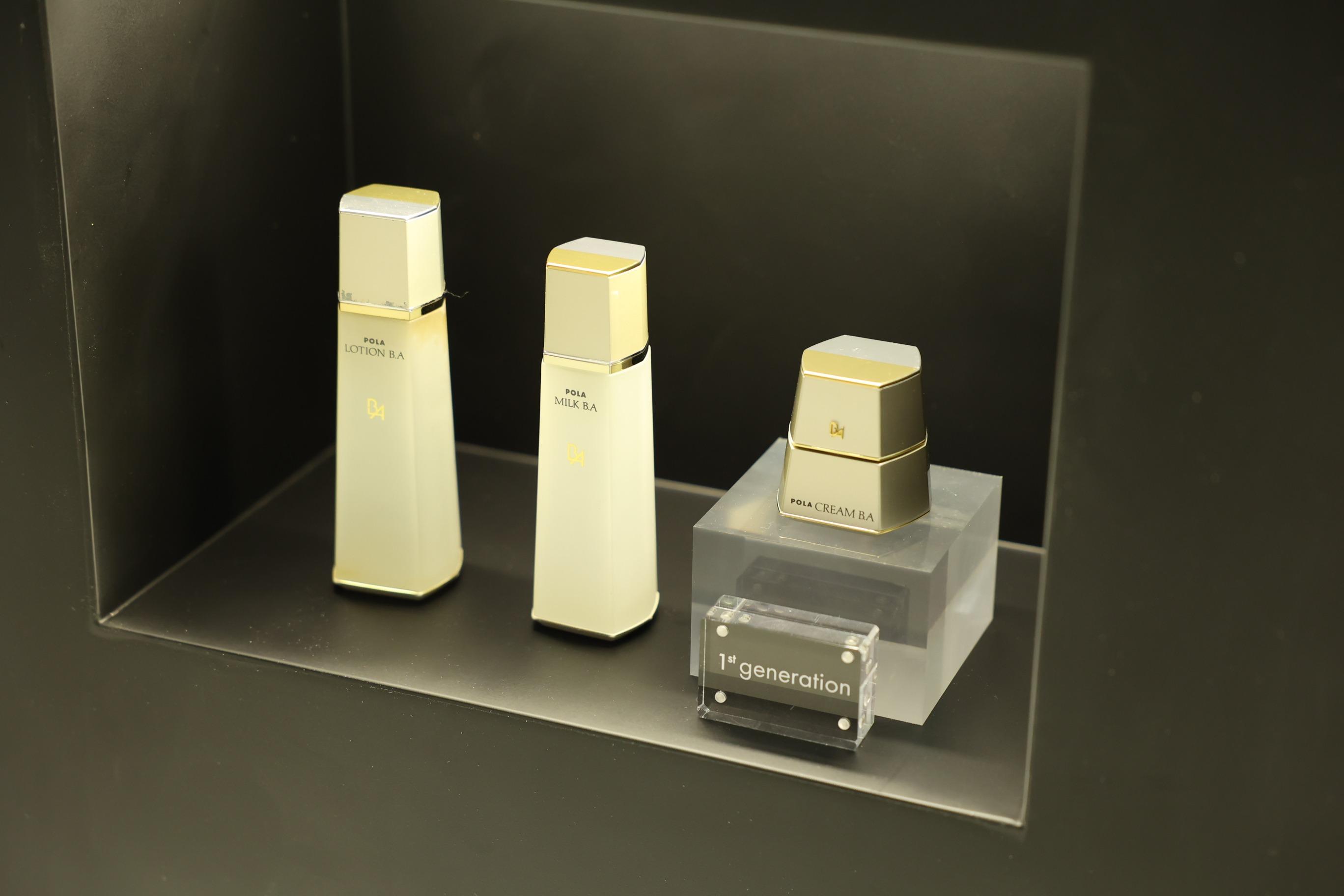 現場展出POLA B.A過去的系列。