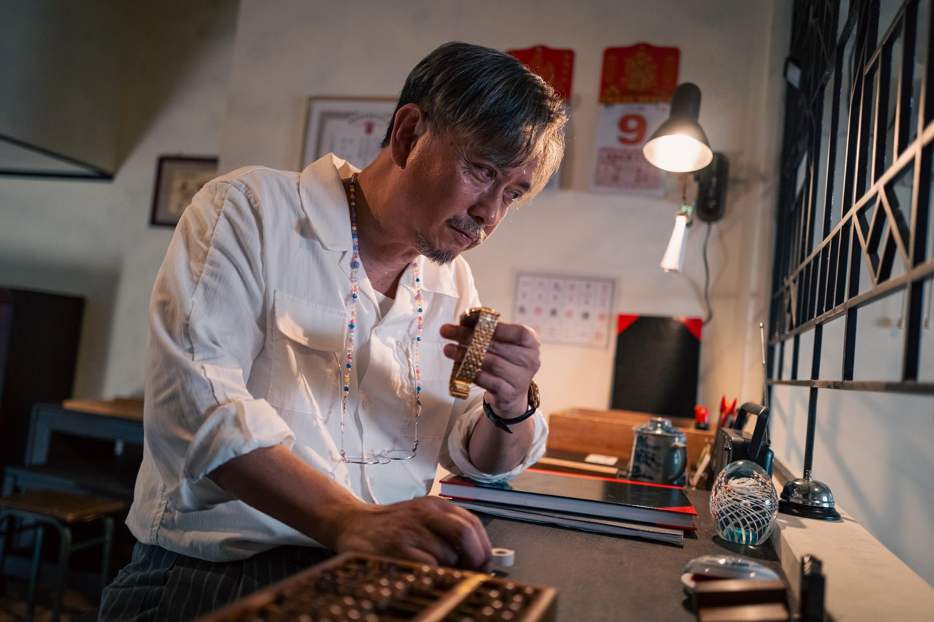 謝君豪在ViuTV劇集《光明大押》演經驗老到的「二叔公」。