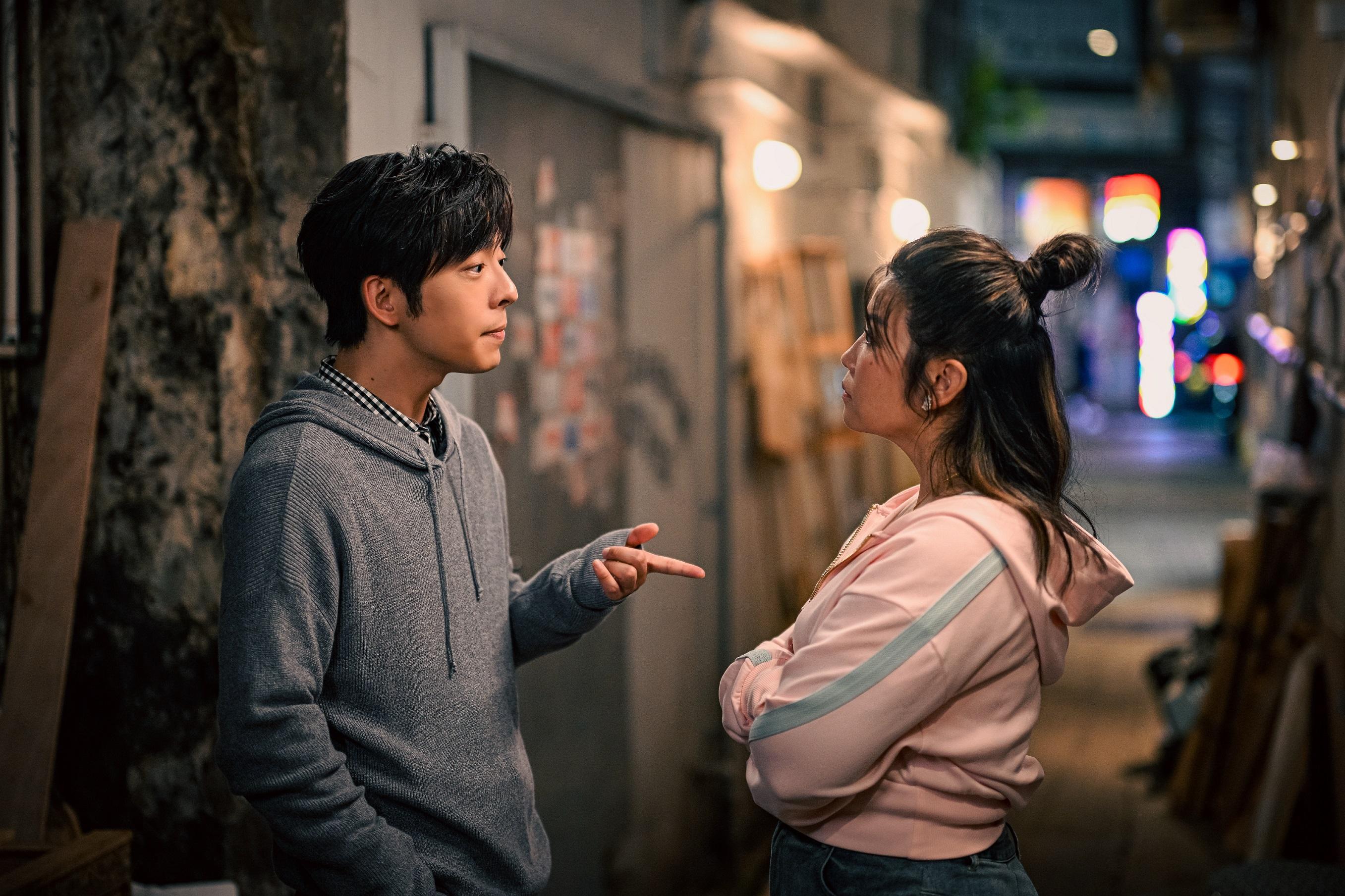 Edan和練美娟在劇集《光明大押》演姊弟,獲謝君豪大讚喜感獨特有火花。