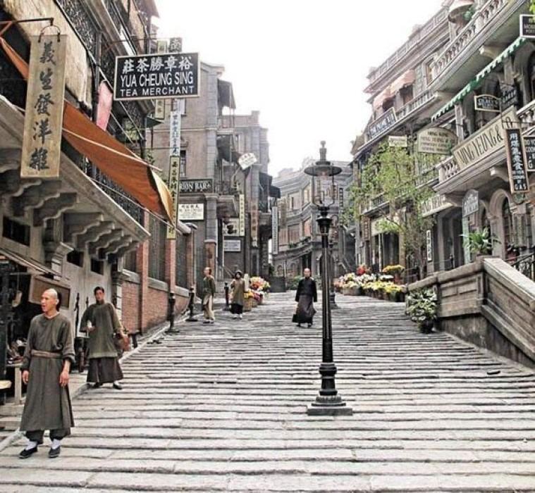 歷史電影《十月圍城》也在砵甸乍街取景拍攝。