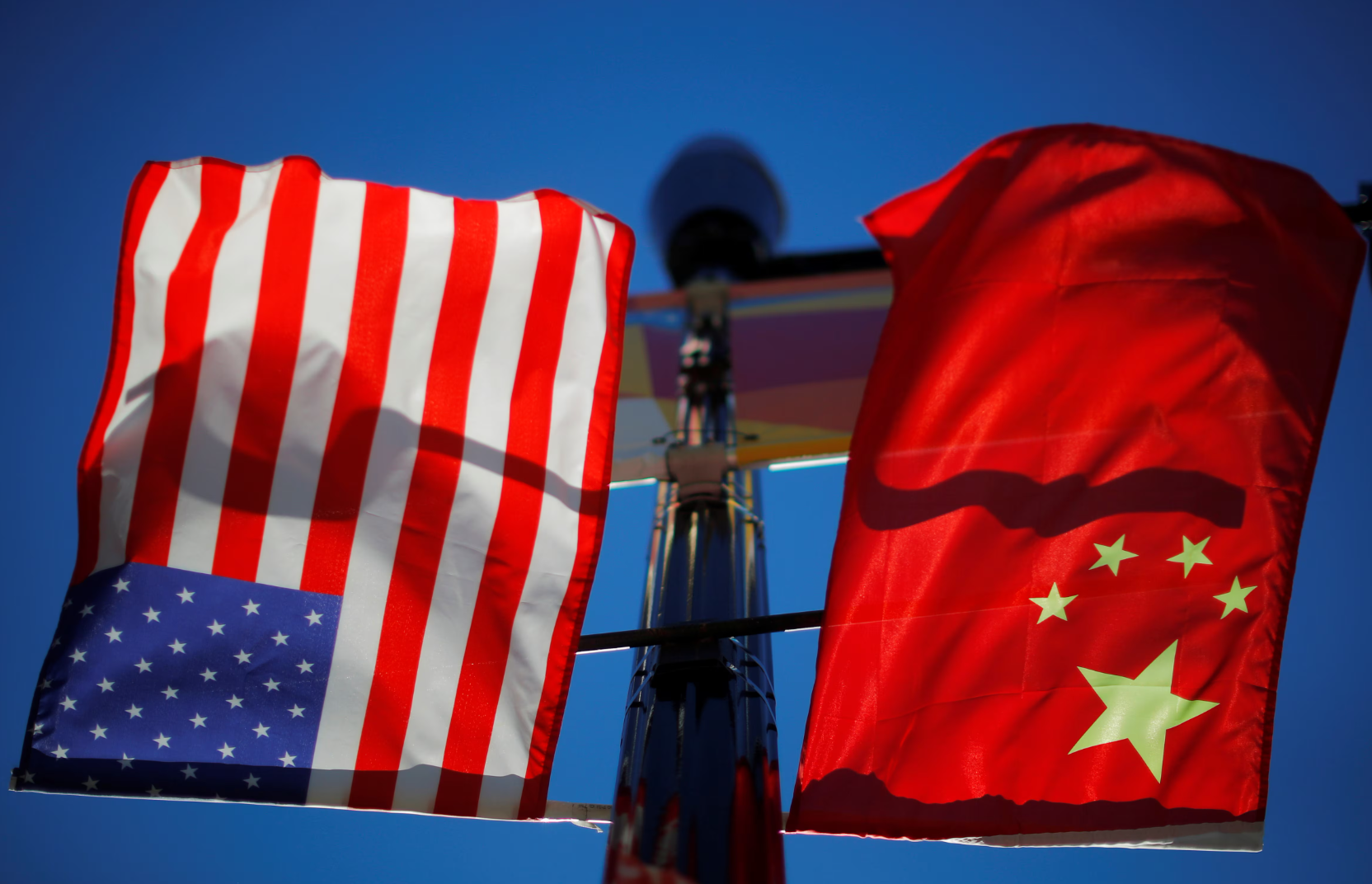 中美兩國周六啟動會談,傳特朗普考慮會先降低對華關稅,尋求放鬆稀土出口。(路透社資料圖片)