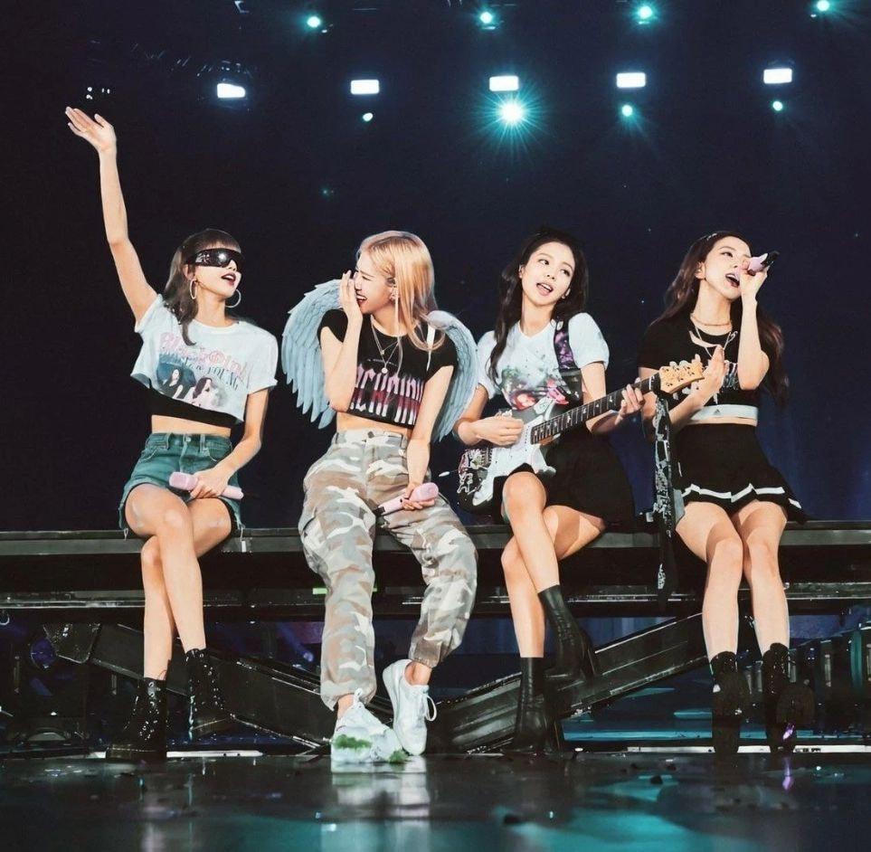 運輸署的自訂車輛登記號碼拍賣會,出現BLACKPINK出道曲《BOOMBAYAH》的車牌號碼。