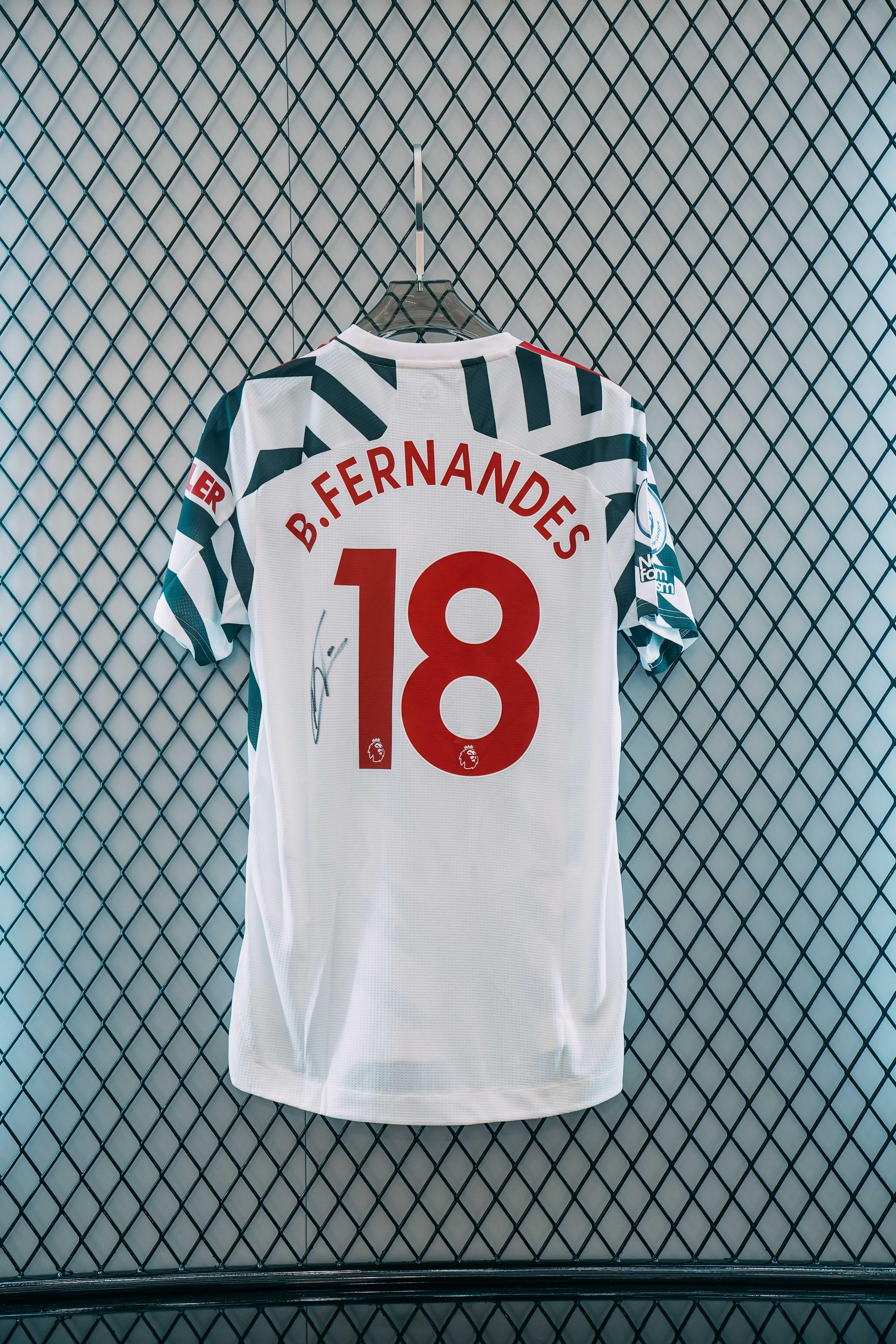 2021年5月9日對陣阿士東維拉。般奴費蘭迪斯實戰球衣,黑白斑馬條紋18號,背後親筆簽名, 他在這場比賽主罰十二碼破門