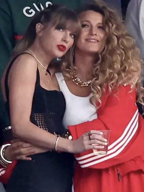 Taylor Swift無辜捲入官非,因此嬲了Blake Lively未交一排。(網上圖片).