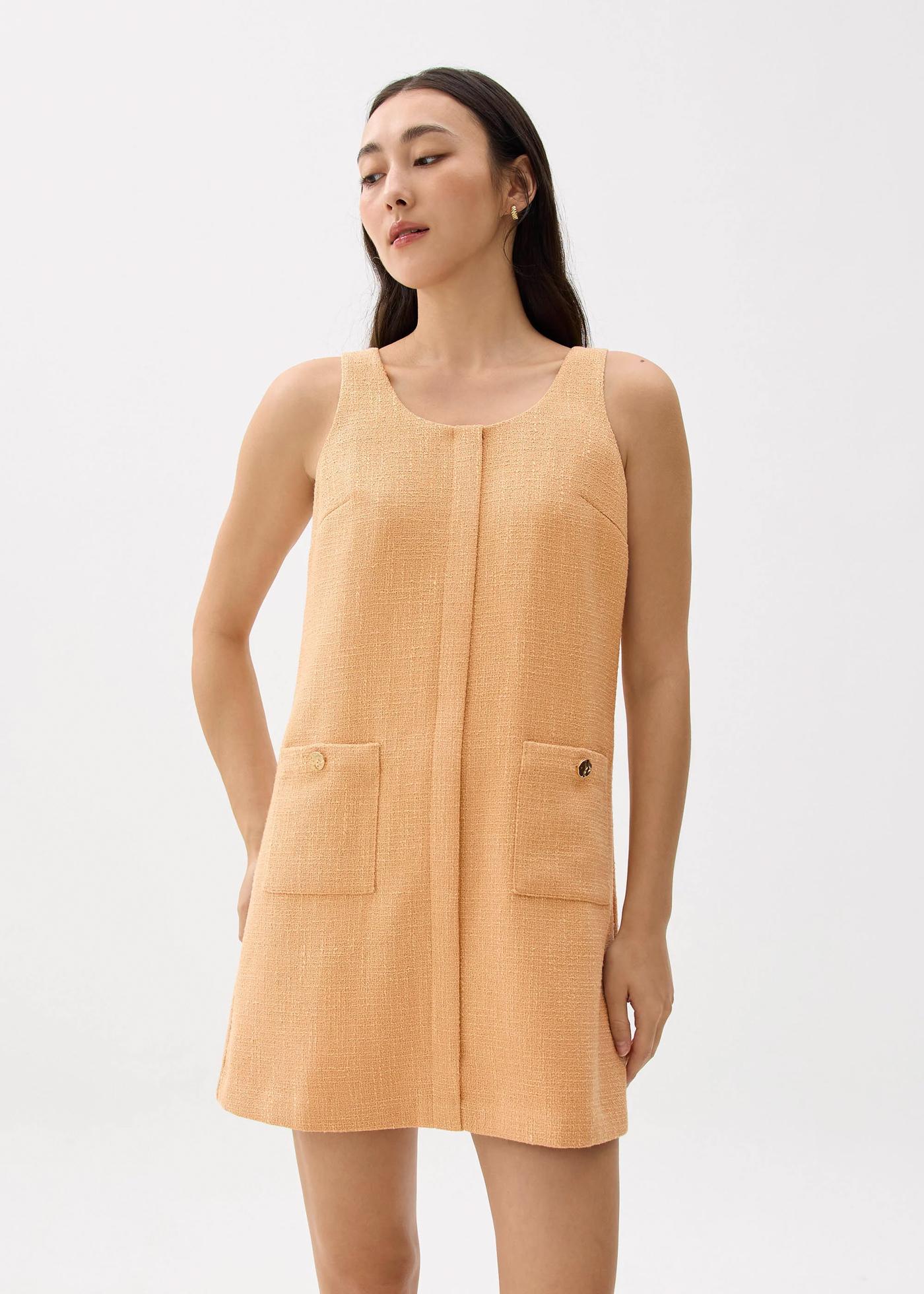 Tweed Scoop Neck Shift Mini Dress 優惠價:$195 原價:$389 (5折)