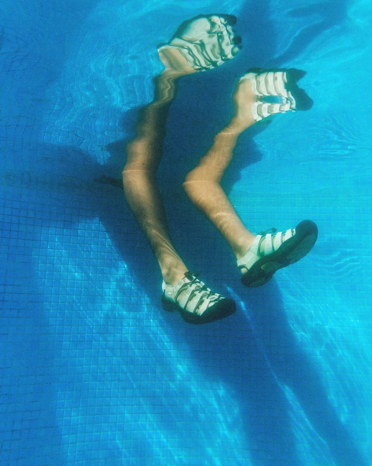 KEEN聯乘GRAMICCI Madhappy Études Studio 推NEWPORT H2涼鞋及SHANTI拖鞋