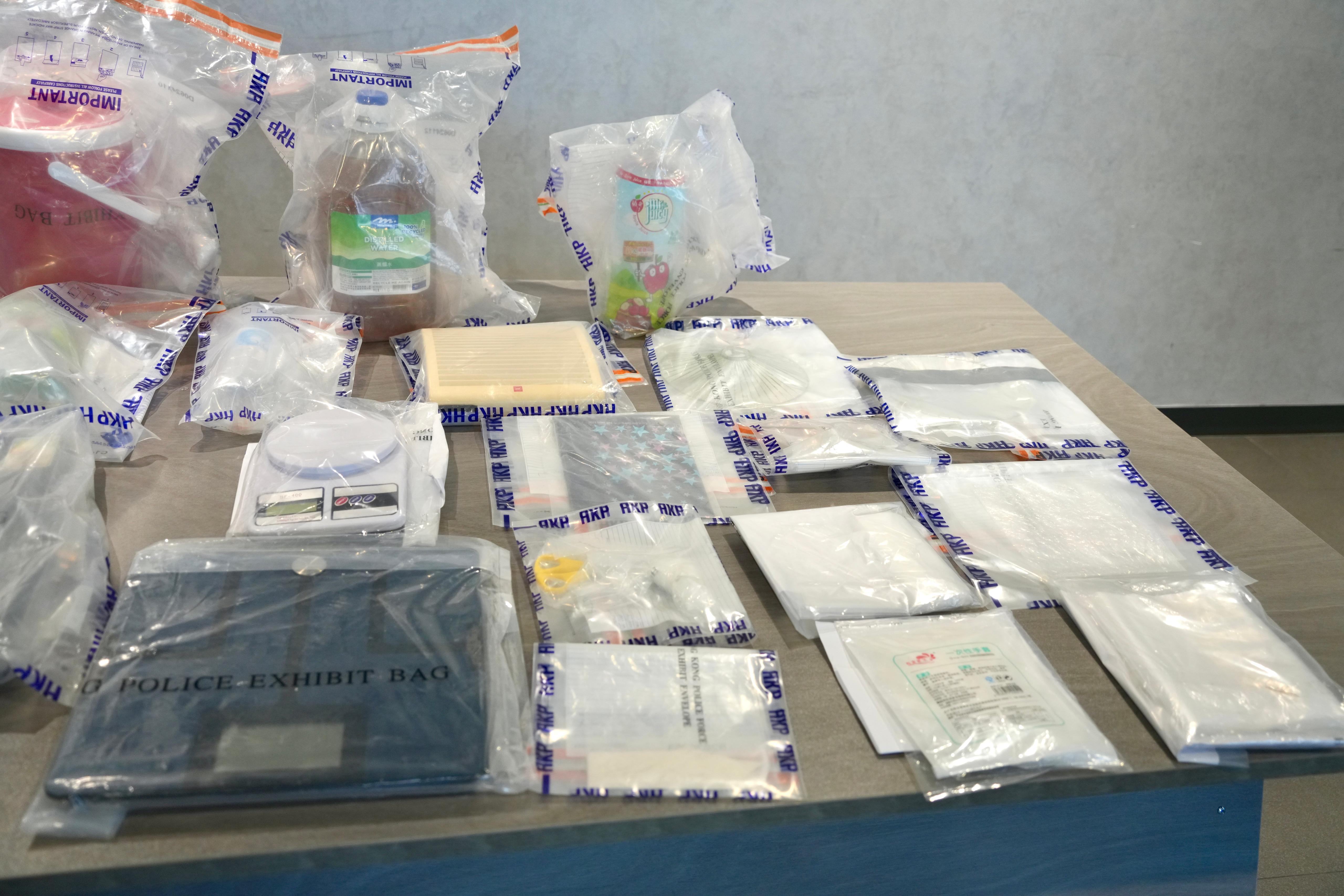 墨西哥男子偷運化學原材料入境,租村屋製毒販毒被捕。