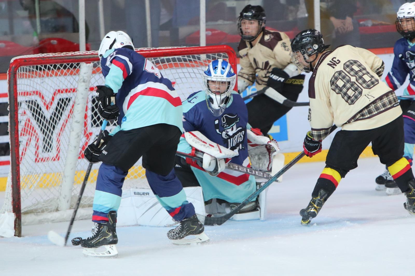 YOUNG GUN BLACK取得Asian C EAST成人組冠軍。