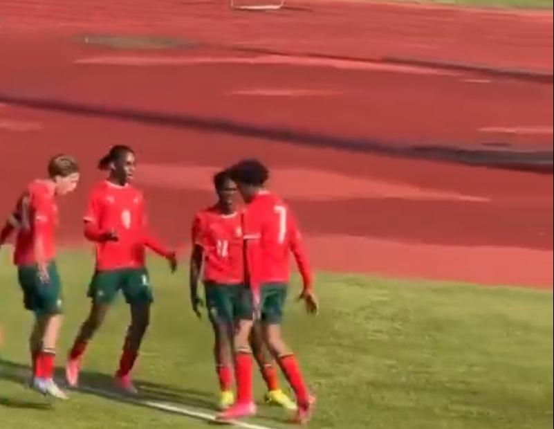 「小C朗」(Cristiano Ronaldo Jr)複製父親「SIUUUUU」慶祝動作。