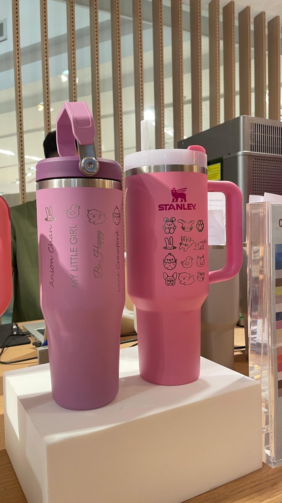 現凡購買Stanley水杯,即可加$100自選3款裝飾,包括彩色吸管蓋、鑰匙扣及趣味配件,另外亦可以刻字,展現個人風格。