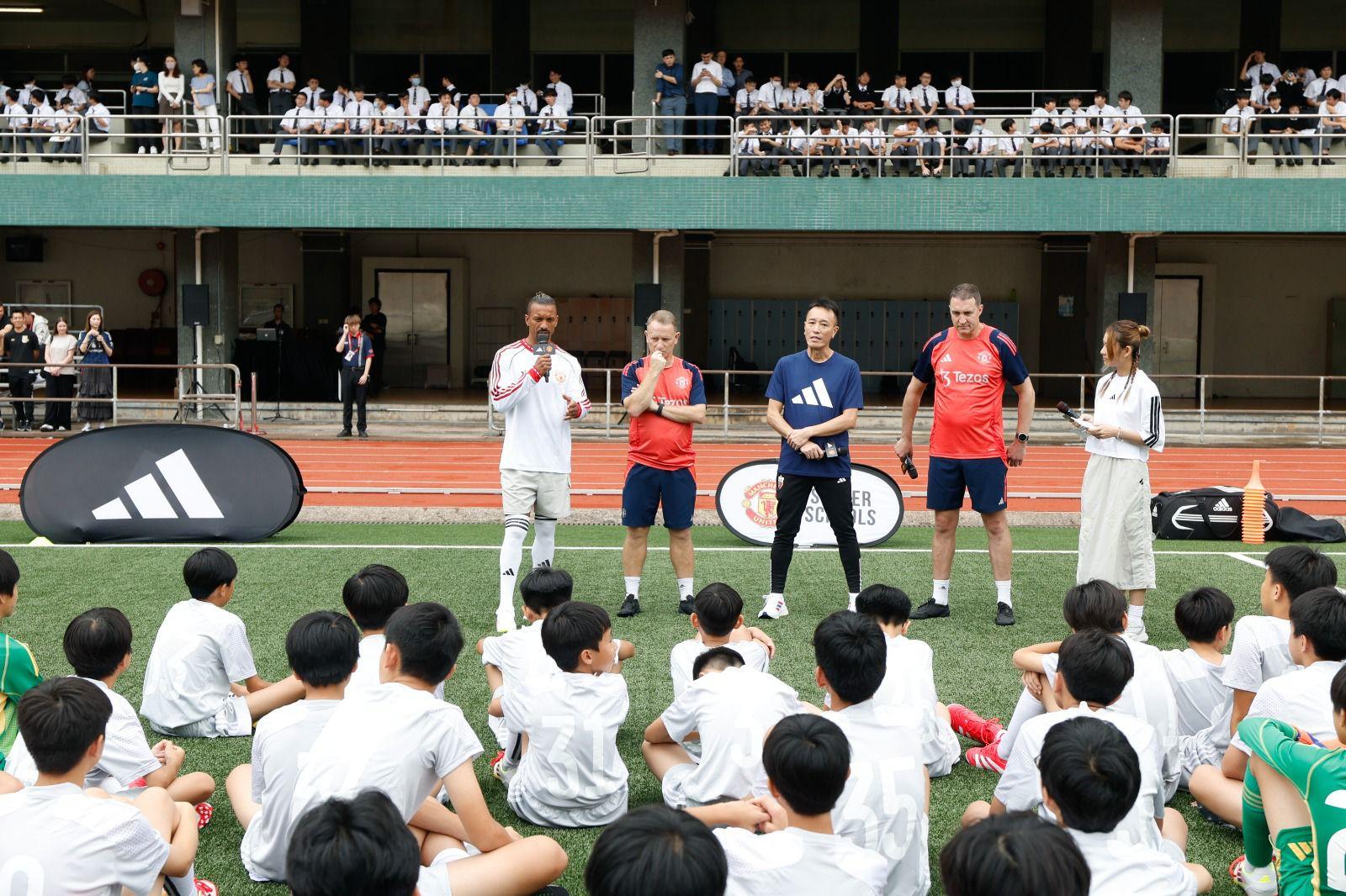 曼聯訪香港|蘭尼(Nani)並帶領曼聯教練團隊指導喇沙書院學生。