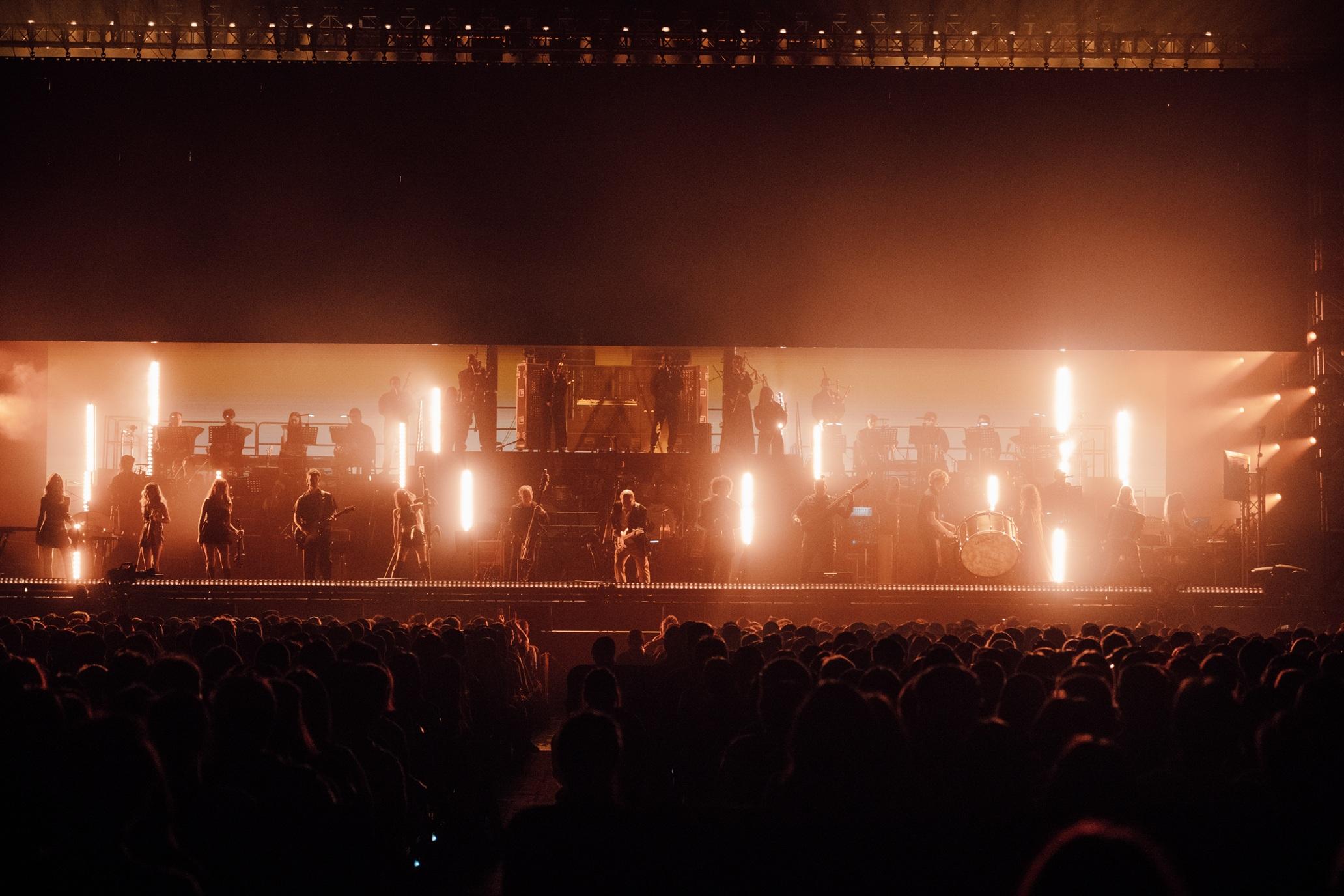 Hans Zimmer率30人大樂團,演奏氣勢磅礡電影樂曲。