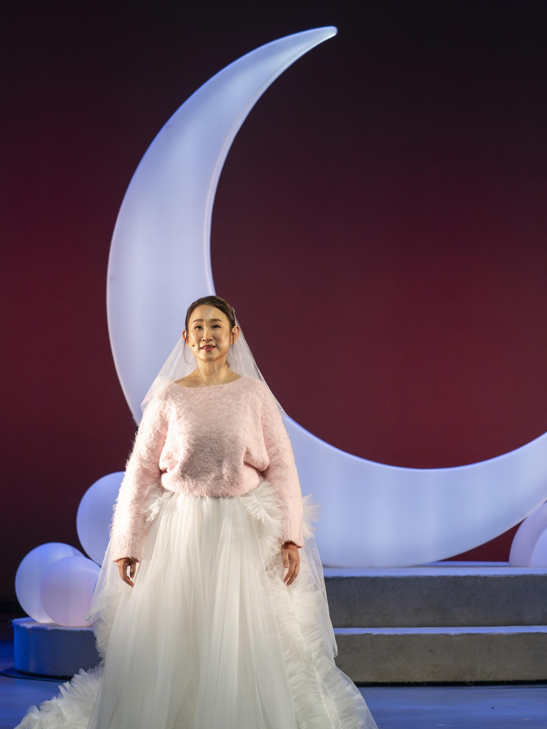 《SUCK樂園》6位員,一人分飾多角,施展渾身解數。