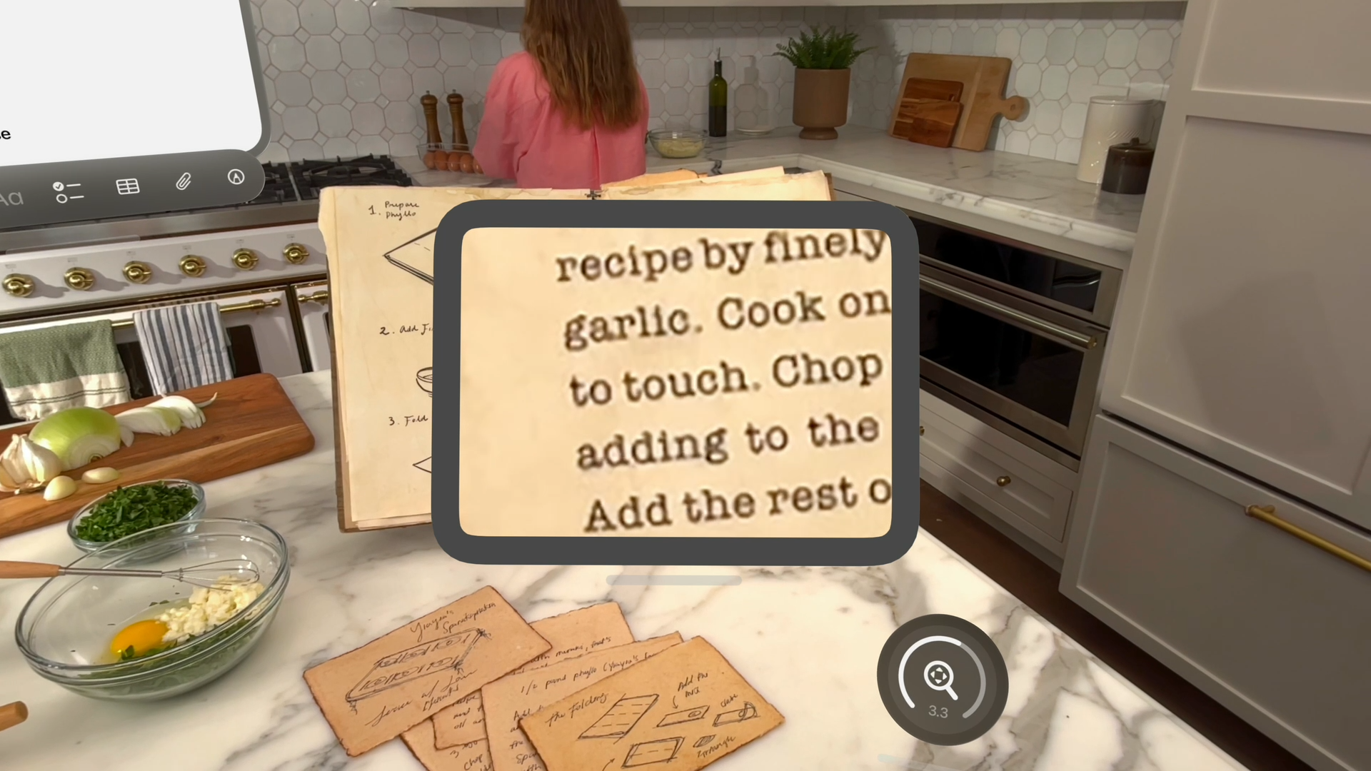 Apple Vision Pro「縮放」功能可運用主相機放大視野內的所有事物,包括四周環境。