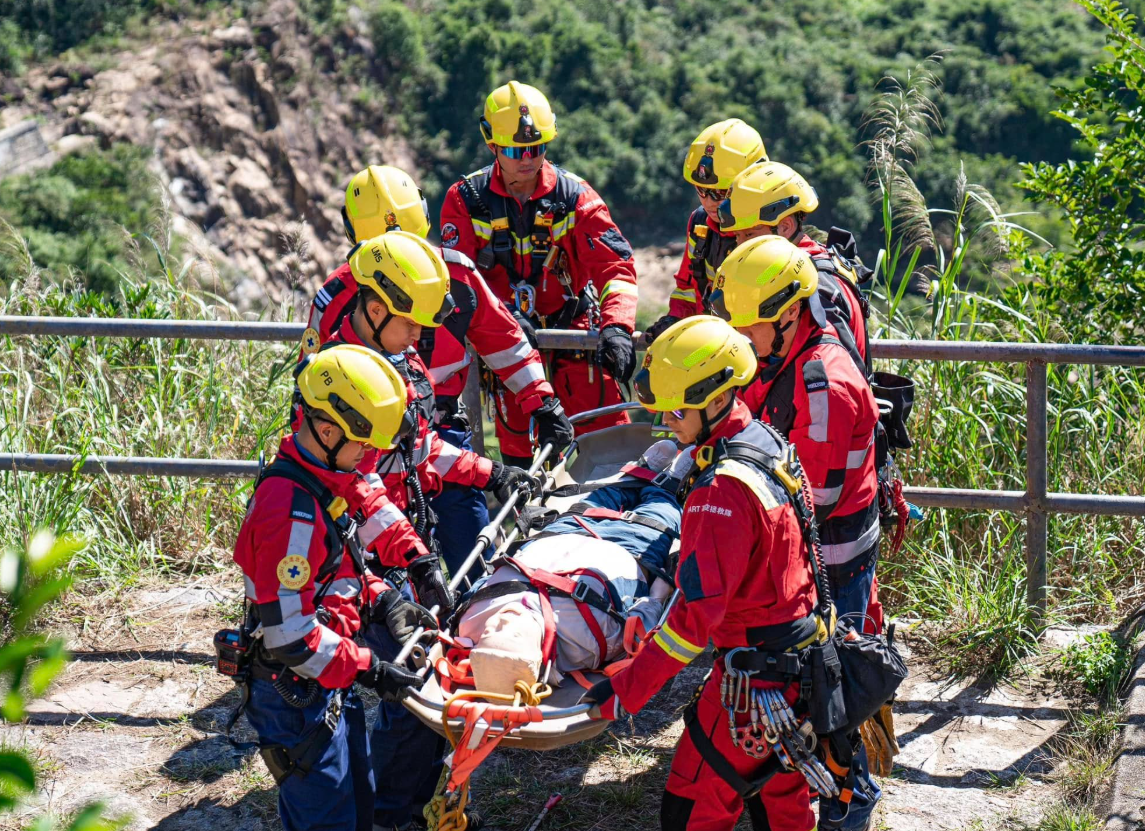 消防處去年舉行跨攀山拯救行動演習(消防處fb)