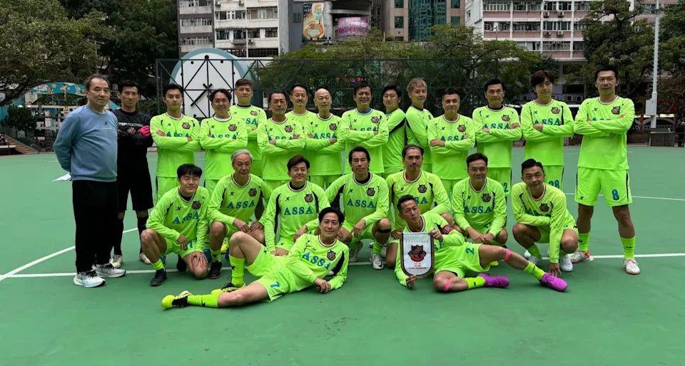 明星足球隊不時出外作賽