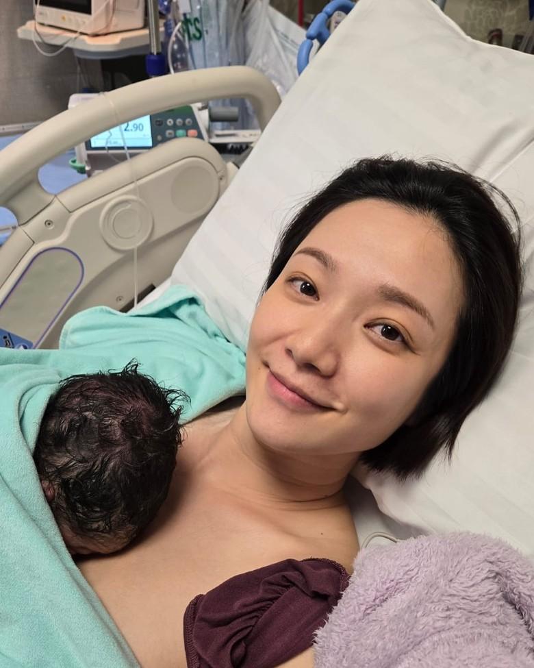 王君馨順利誕B。