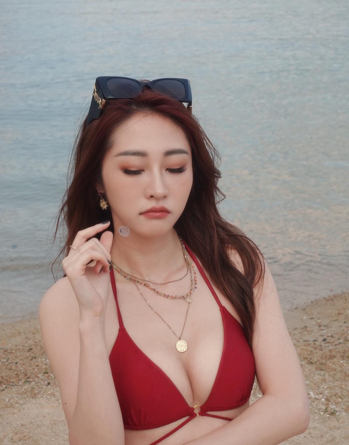 陳曉彤擁有極高的音樂造詣,她早年在加拿大卑詩大學修讀音樂碩士。