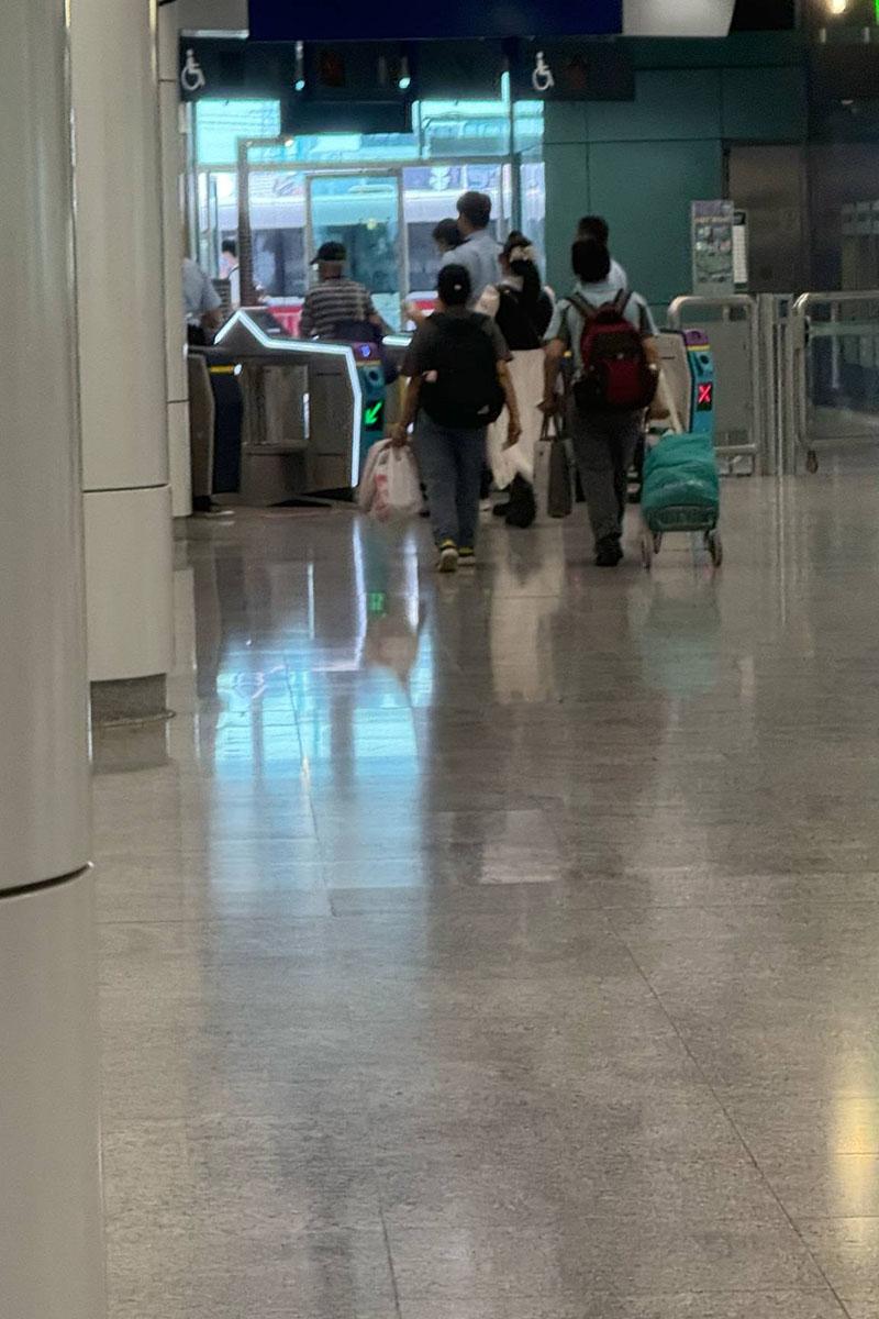 警方到場調查後拘捕何伯。(網上圖片)