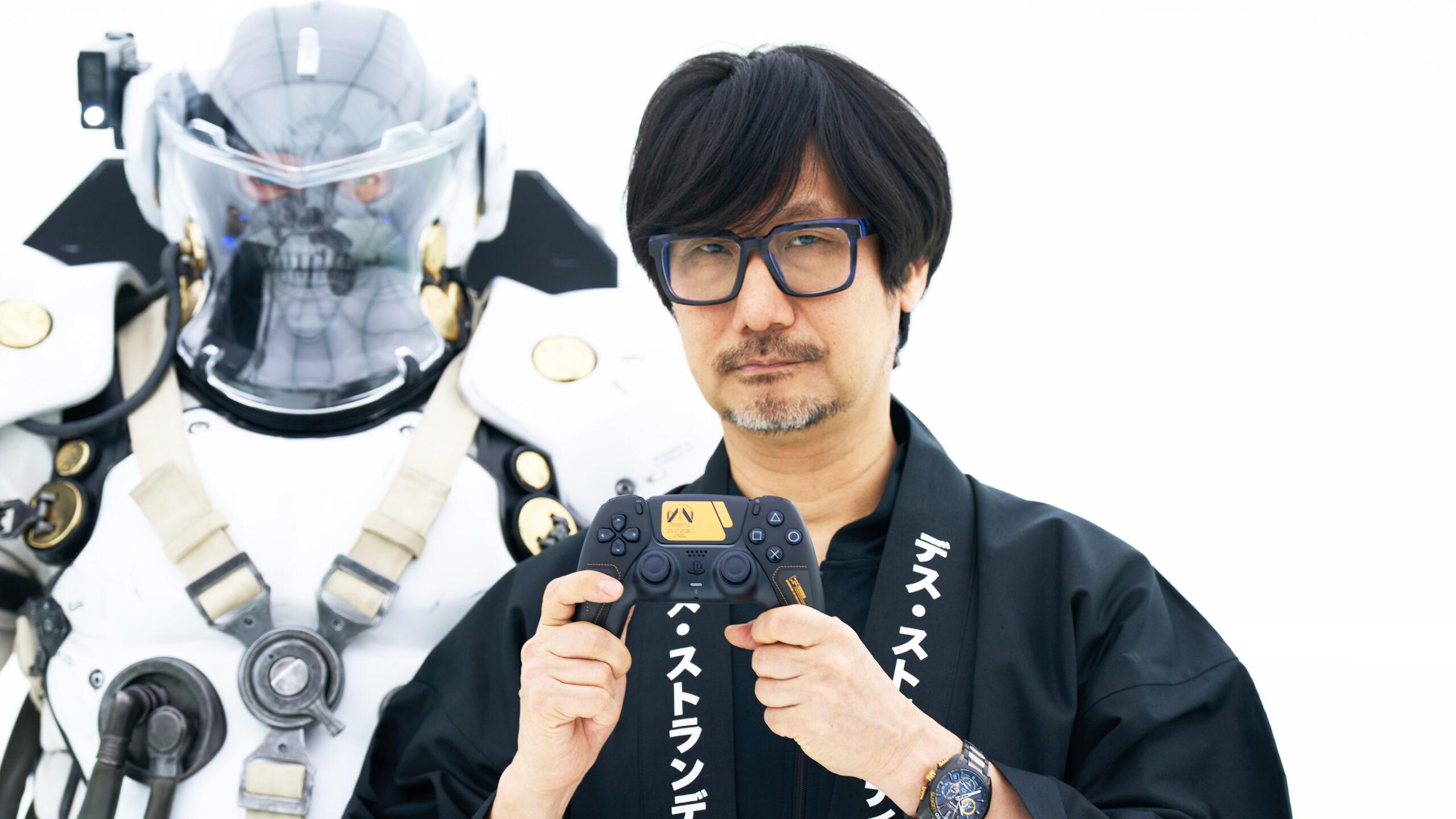 小島秀夫曾手持特別版DualSense手掣。