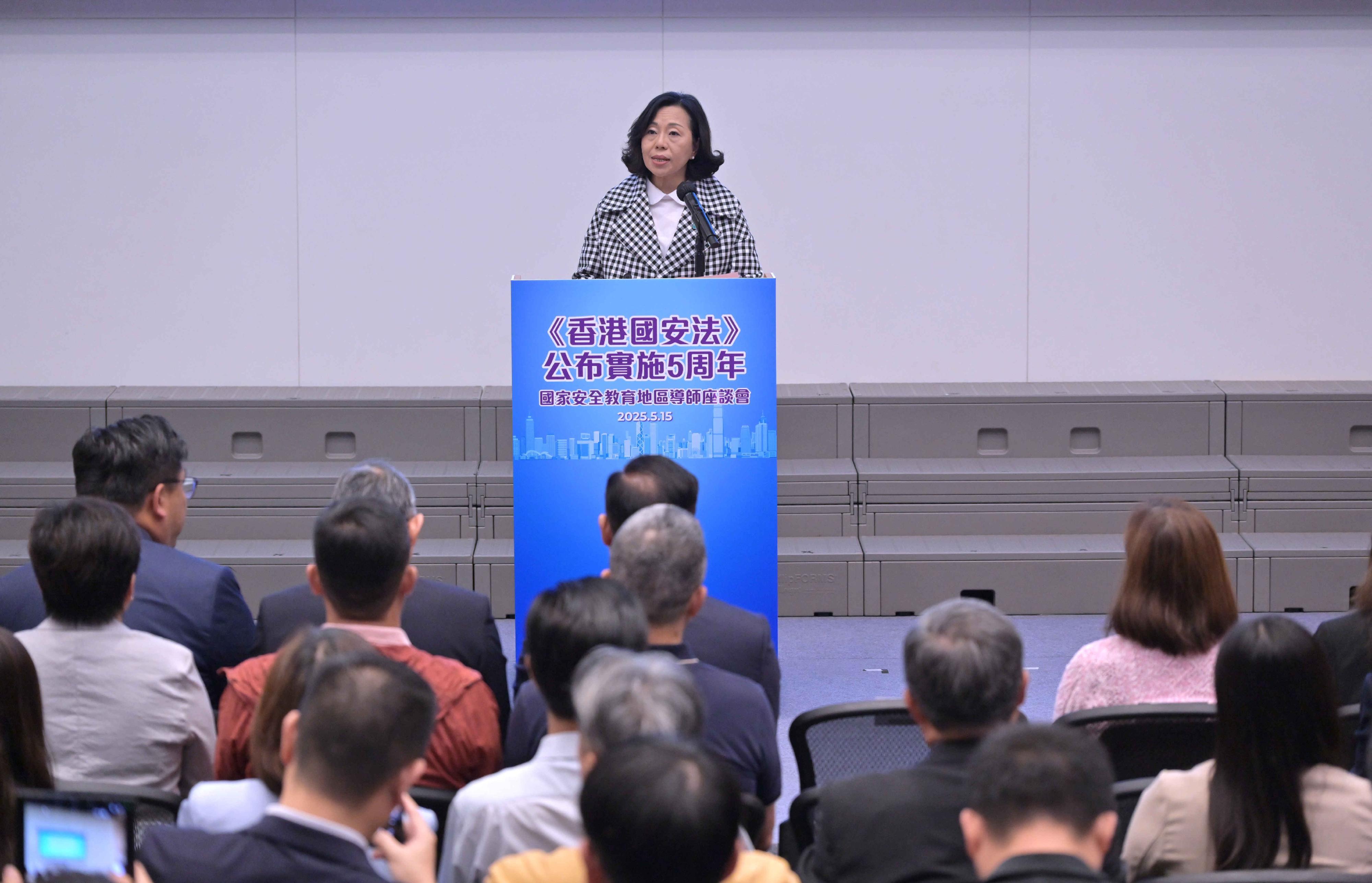 民政及青年事務局局長麥美在座談會致歡迎辭。(政府新聞網圖片)