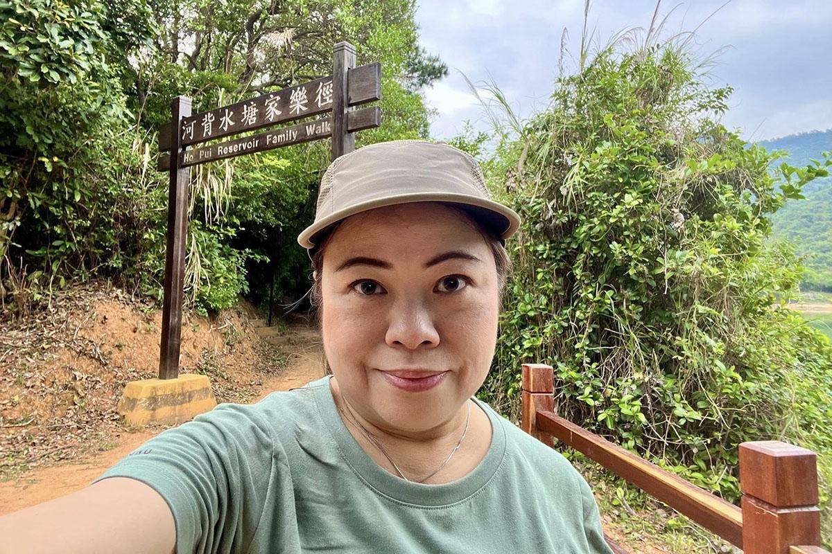 羅淑佩親身體驗「四山」旅遊之一嘅大帽山。(羅淑佩FB)