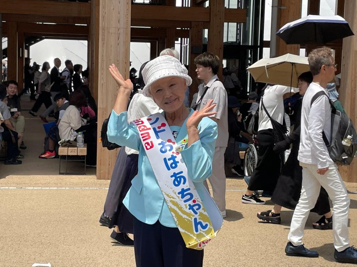 山田外美代擔任大阪世博宣傳大使。(互聯網)