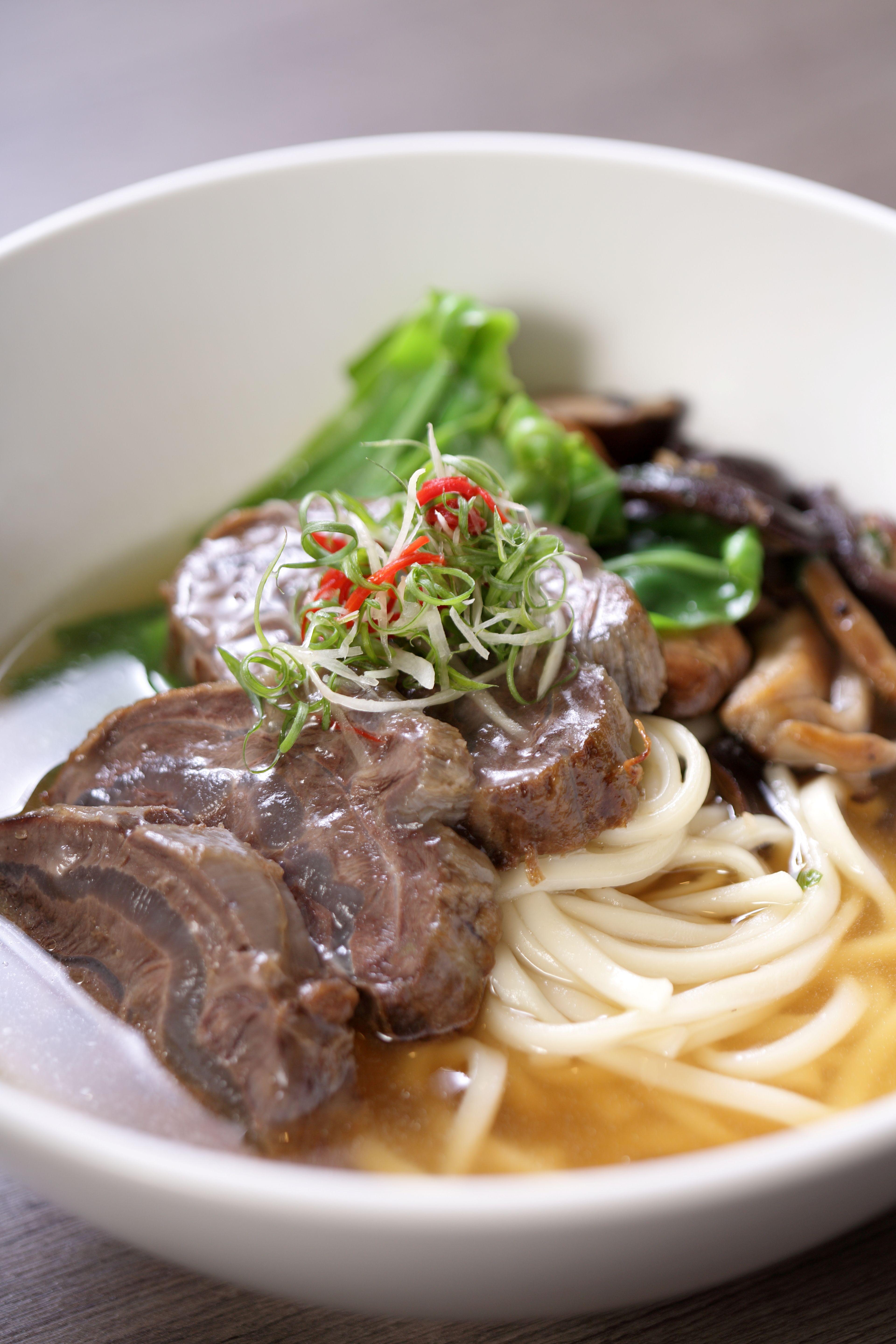 招牌冠軍清燉牛肉麵