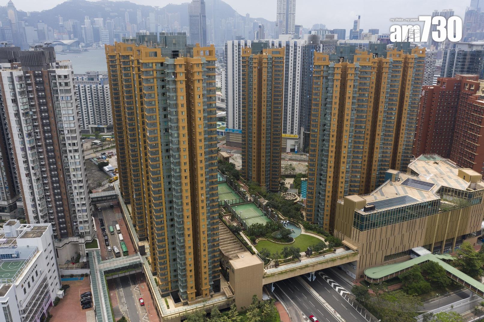 紅磡海濱南岸兩房海景東南戶,獲4組客人同時洽租,最終由香港家庭客以零議價搶贏,呎租53元破頂。