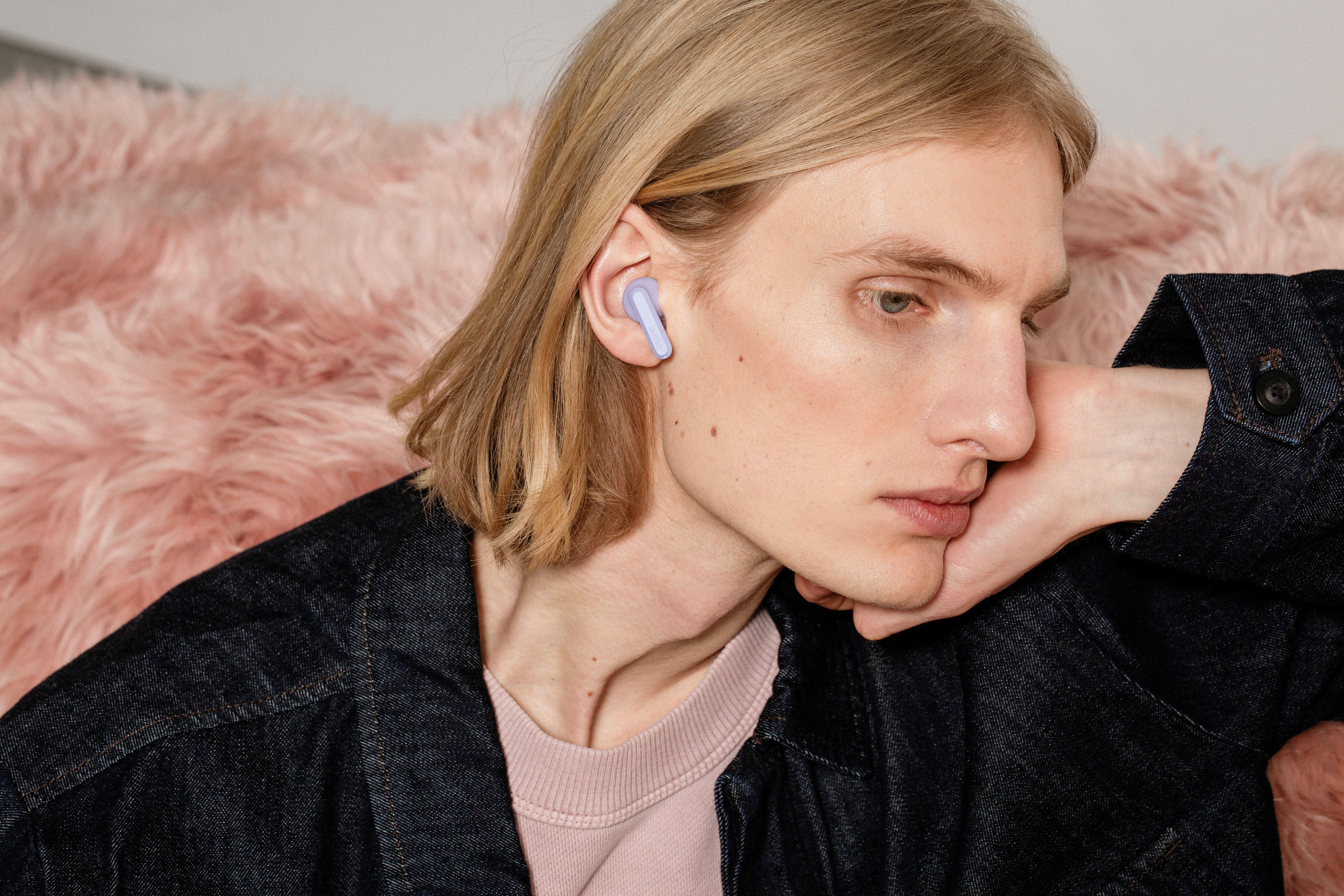 Sudio A3 Pro為入耳式設計,備有主動降噪功能。