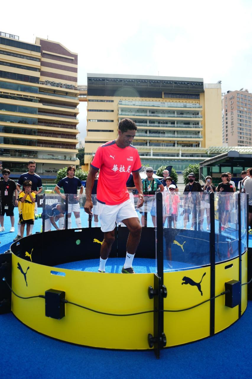 華拉尼在香港七人賽利試玩傳送遊戲,成績出眾。