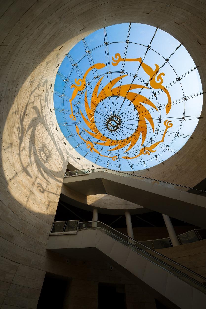 金沙遺址博物館樓頂的太陽神鳥圖騰。(圖片來源:視覺中國)