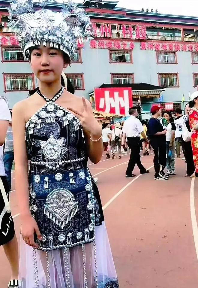 抗癌網紅侯靜怡夢想是成為消防員。